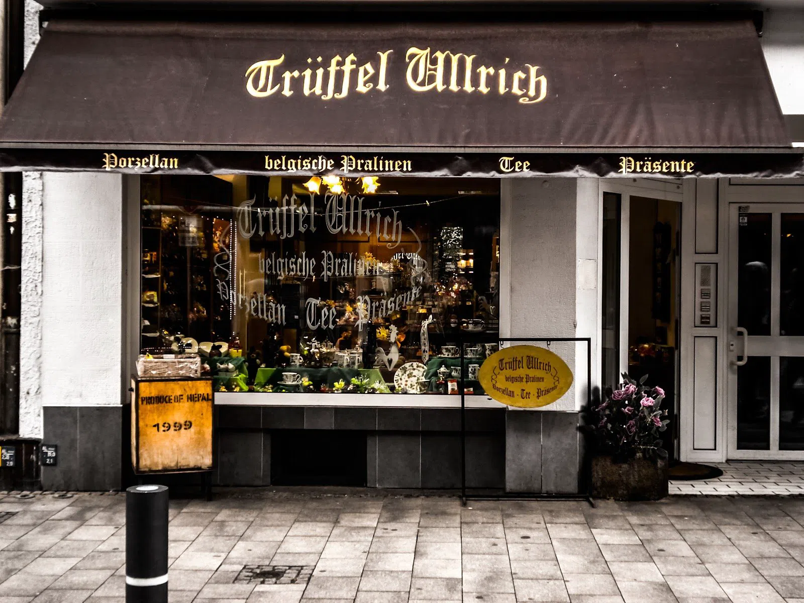 Trüffel Ullrich, Colonia