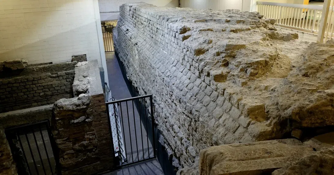 Roman North Gate & city wall, Domkloster / Cathedral car park, Cologne