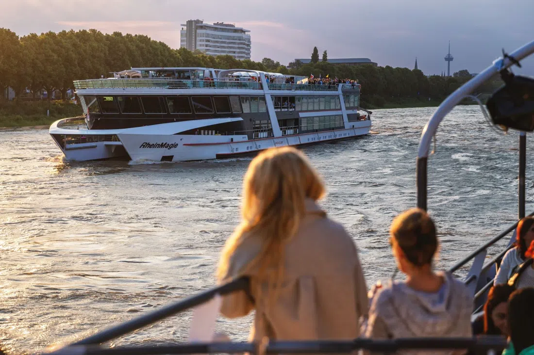 Köln-Düsseldorfer (KD) – Lounge Evening Cruise, Cologne