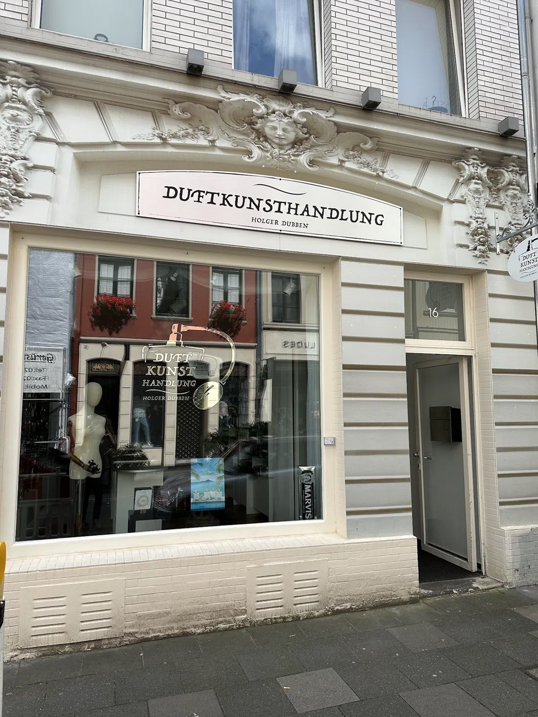 Duftkunsthandlung, Cologne